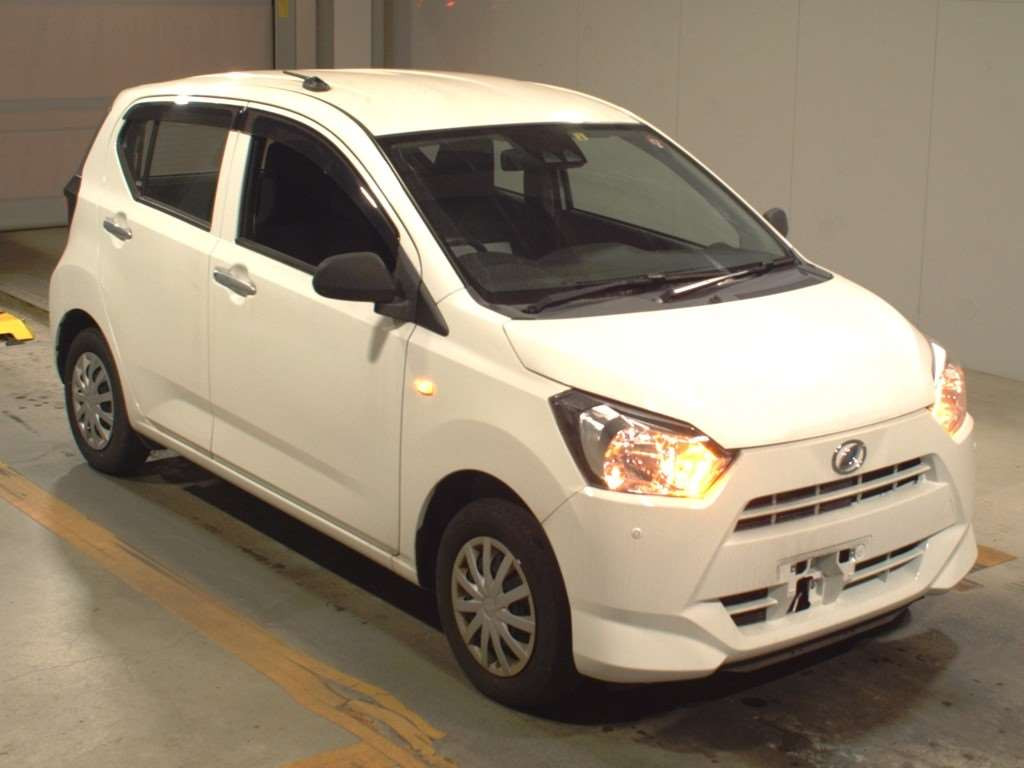 2021 Daihatsu Mira es LA350S[2]