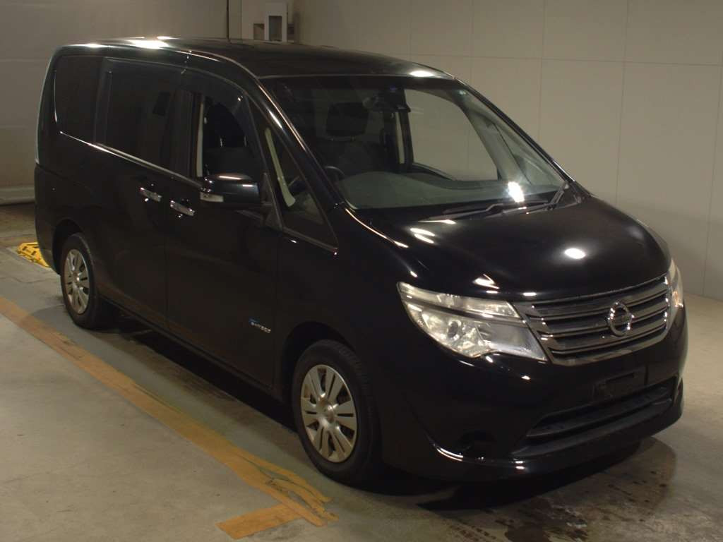 2015 Nissan Serena HC26[2]