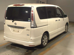 2011 Nissan Serena