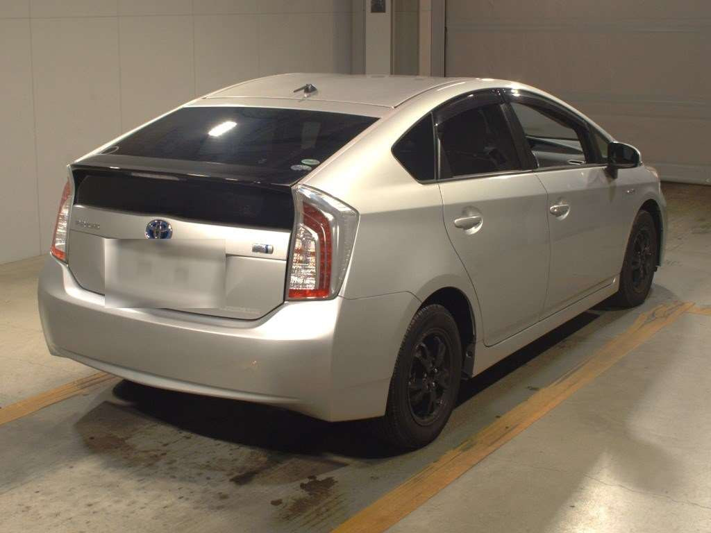 2015 Toyota Prius ZVW30[1]