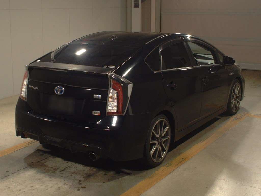 2012 Toyota Prius ZVW30[1]