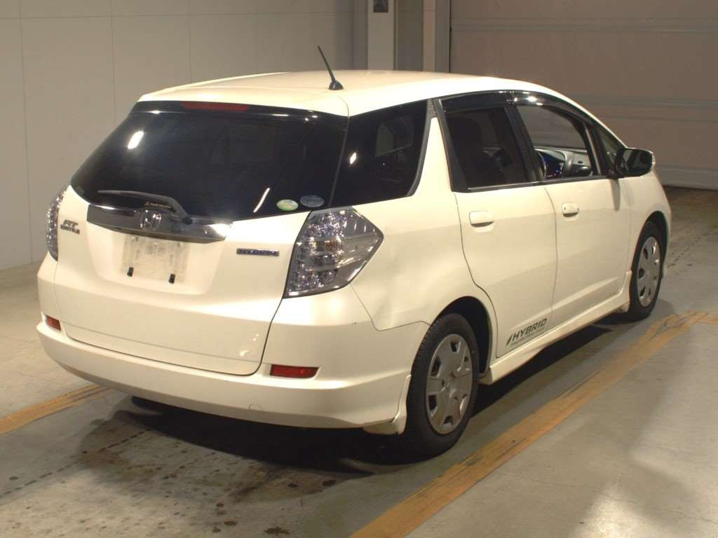 2011 Honda Fit Shuttle Hybrid GP2[1]