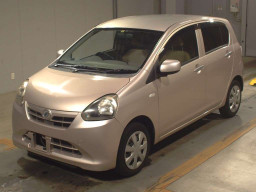 2013 Daihatsu Mira es