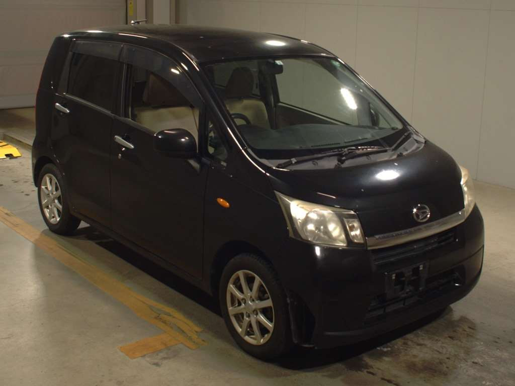 2013 Daihatsu Move LA100S[2]