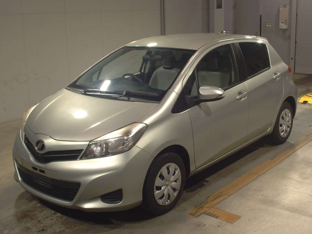 2011 Toyota Vitz KSP130[0]