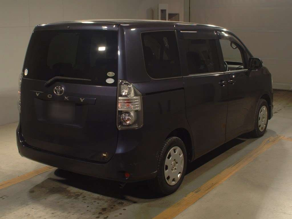 2007 Toyota Voxy ZRR70G[1]