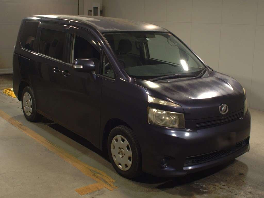 2007 Toyota Voxy ZRR70G[2]