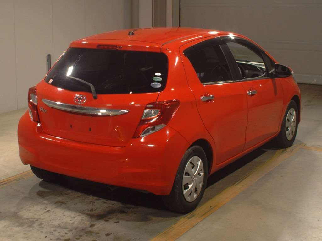 2016 Toyota Vitz NSP130[1]