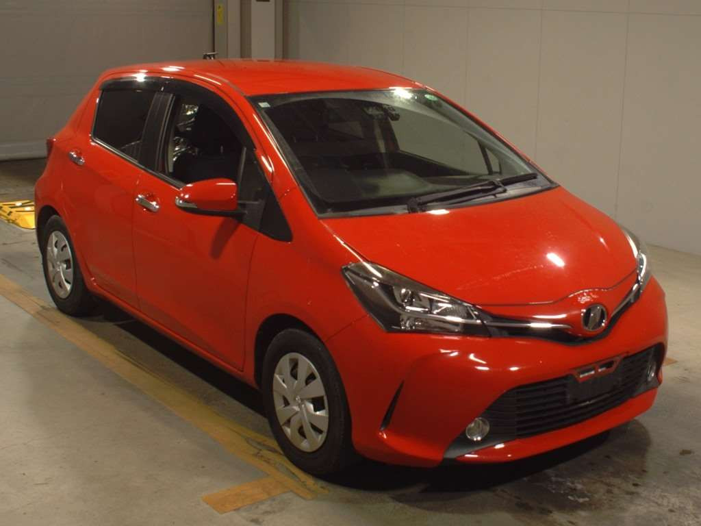 2016 Toyota Vitz NSP130[2]