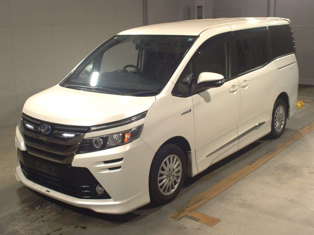 2015 Toyota Voxy ZWR80G[0]