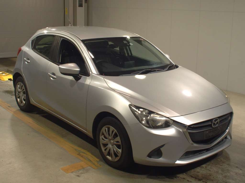 2017 Mazda Demio DJ3FS[2]