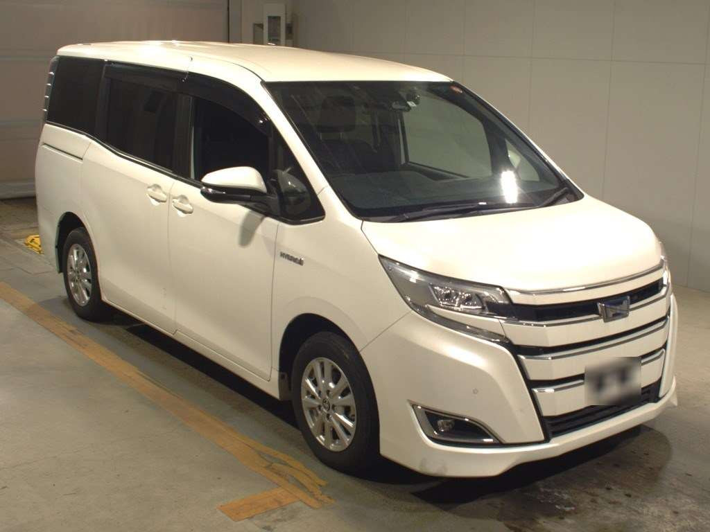 2019 Toyota Noah ZWR80G[2]