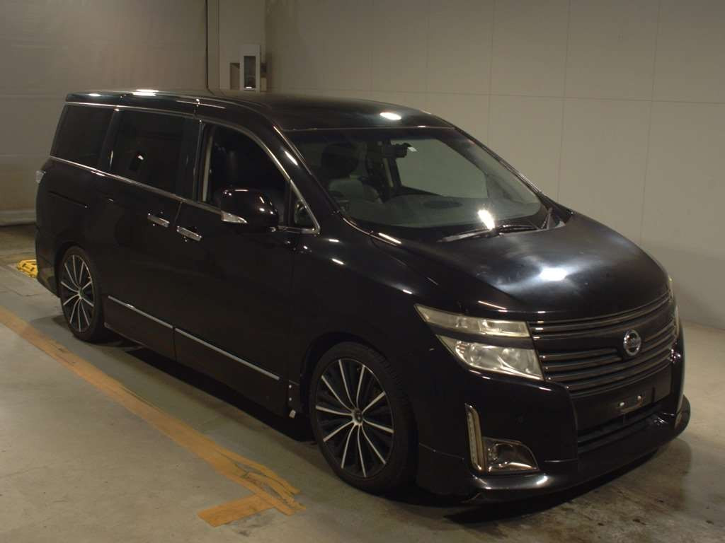 2011 Nissan Elgrand TE52[2]