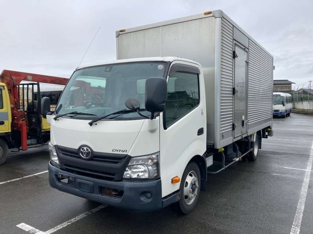 2018 Toyota Dyna Truck XZU722[0]