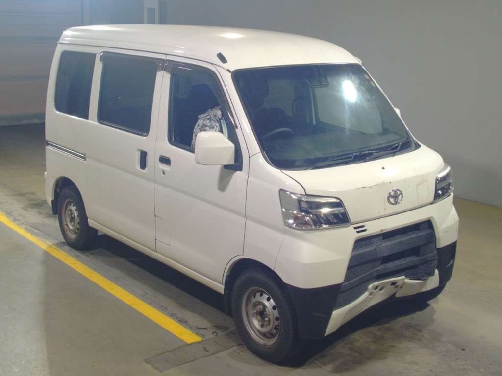 2020 Toyota Pixis Van S321M[2]