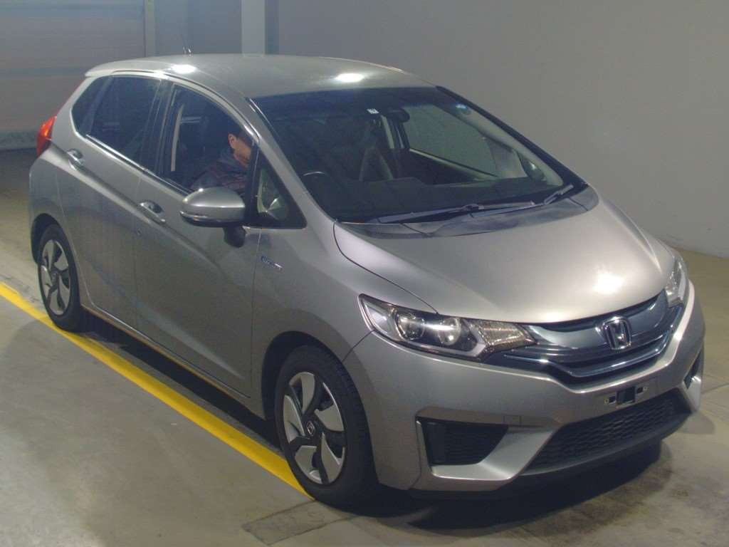 2013 Honda Fit Hybrid GP5[2]