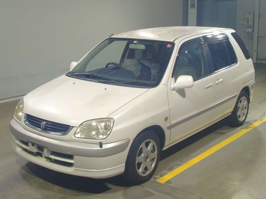 2001 Toyota Raum EXZ10[0]