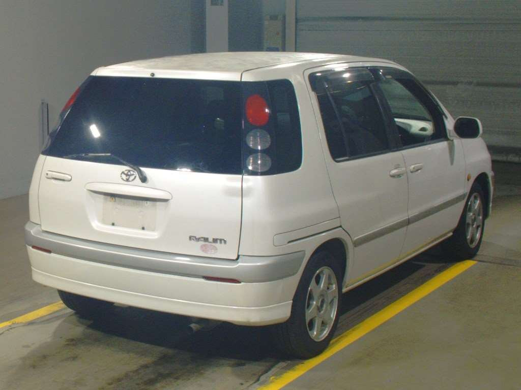 2001 Toyota Raum EXZ10[1]