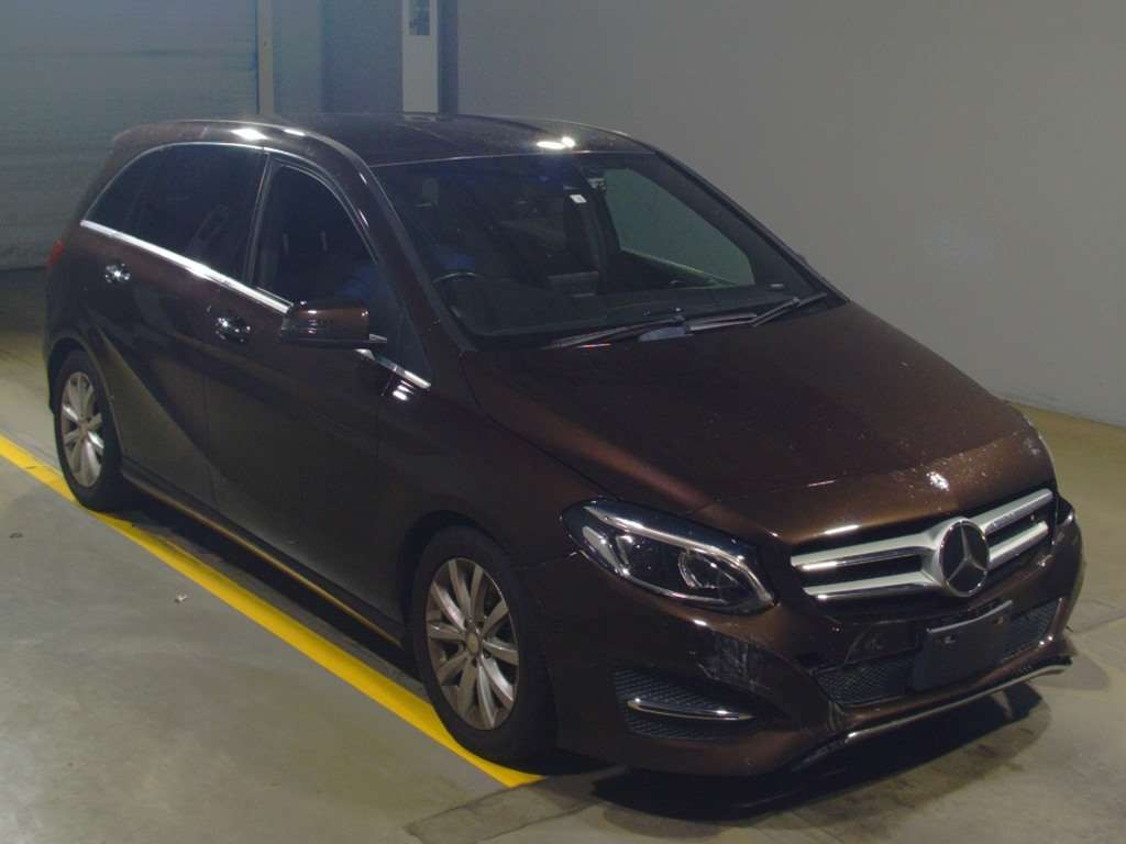 2016 Mercedes Benz B-Class 246242[2]