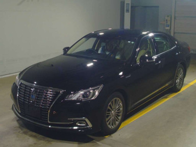 2017 Toyota Crown Hybrid