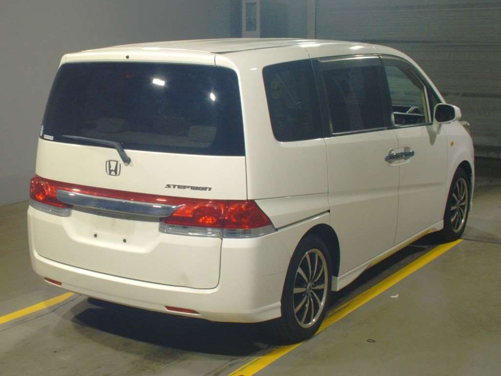 2006 Honda Step WGN RG1[1]