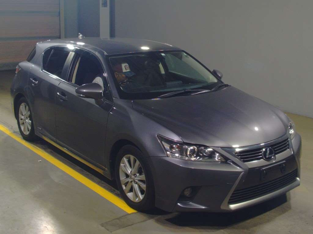 2015 Lexus CT ZWA10[2]