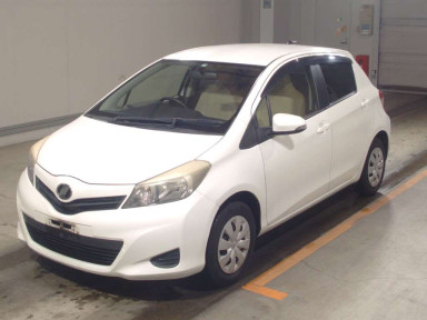 2013 Toyota Vitz