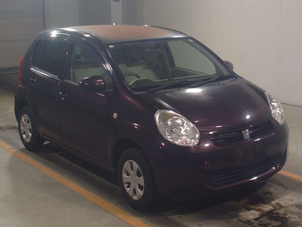 2010 Toyota Passo KGC30[2]