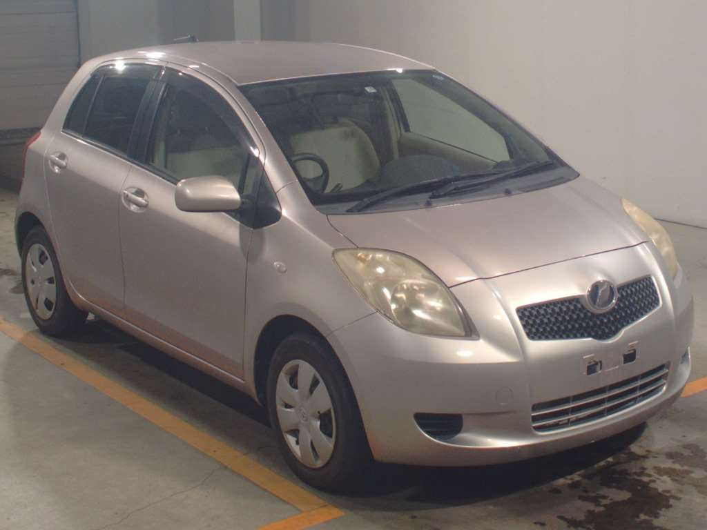 2005 Toyota Vitz KSP90[2]