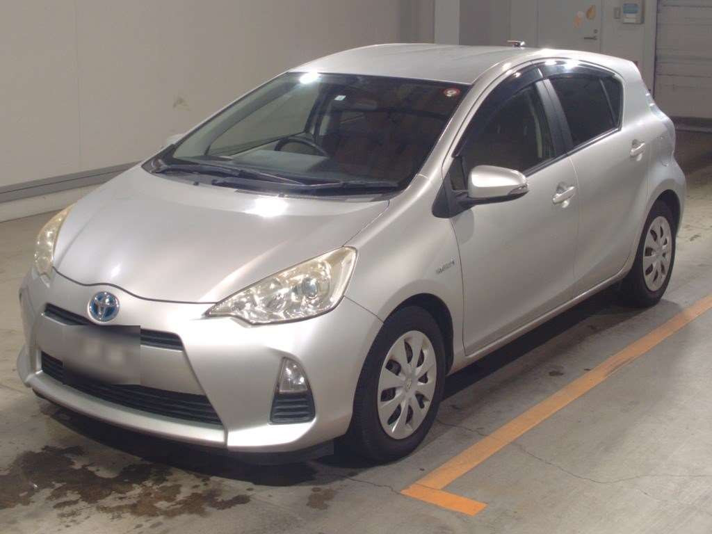 2012 Toyota Aqua NHP10[0]