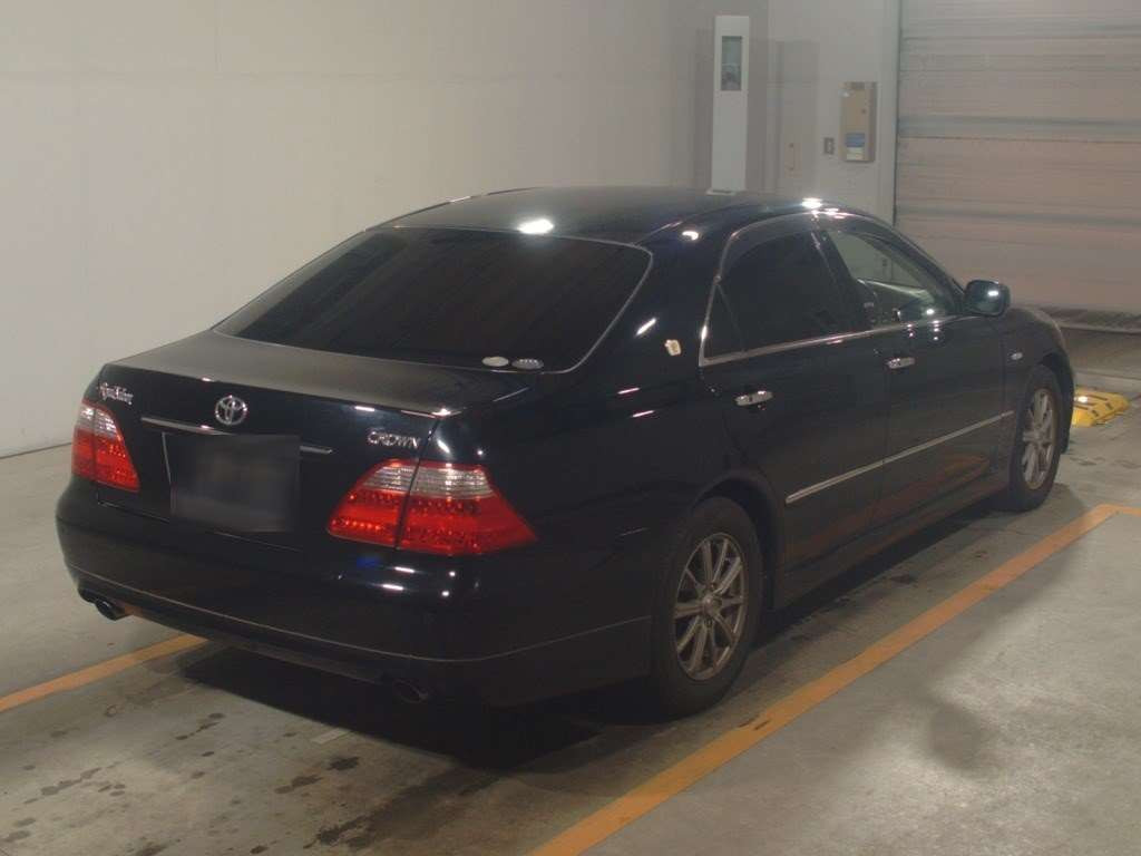 2006 Toyota Crown GRS182[1]