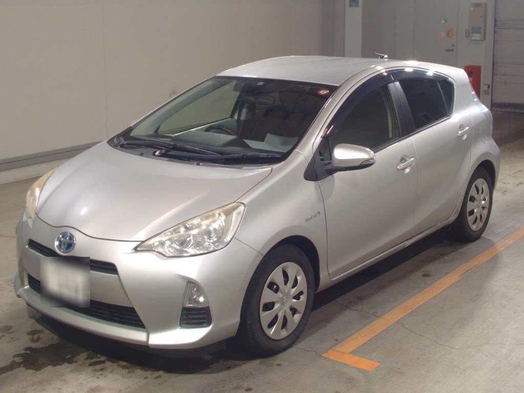 2012 Toyota Aqua NHP10[0]