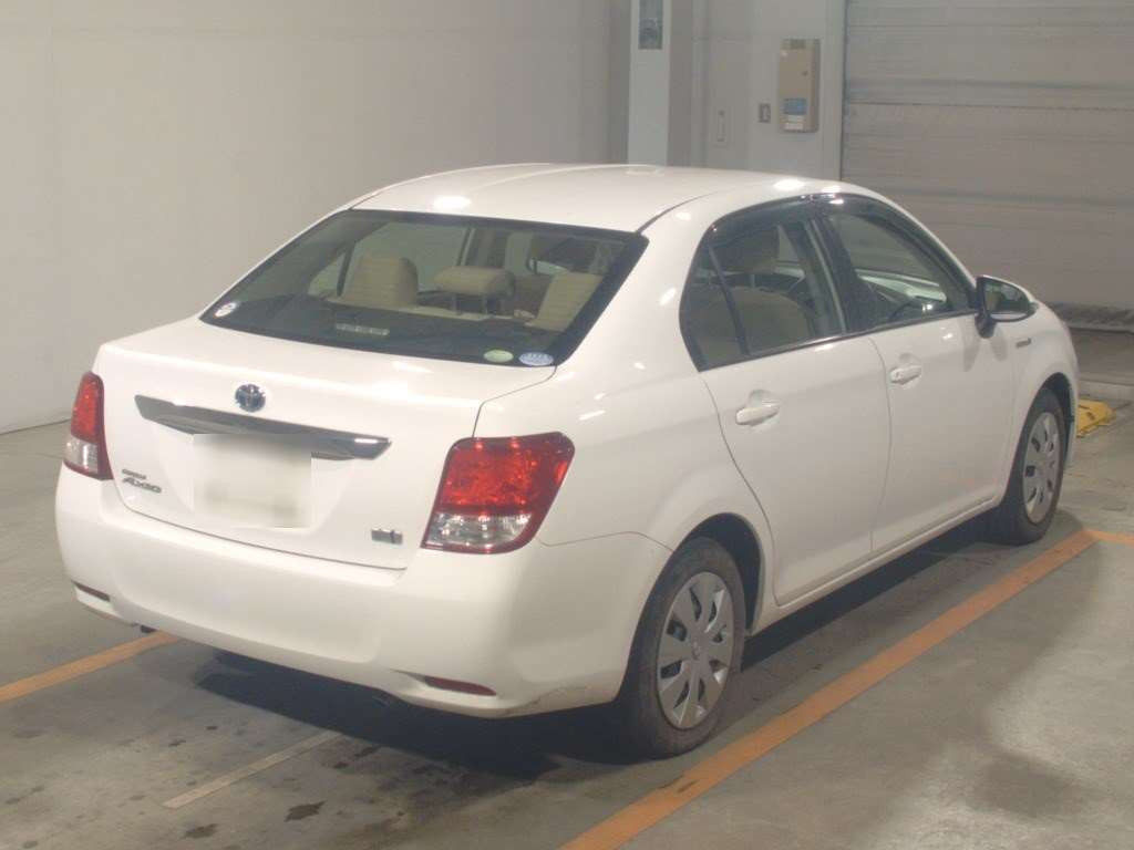 2013 Toyota Corolla Axio NKE165[1]