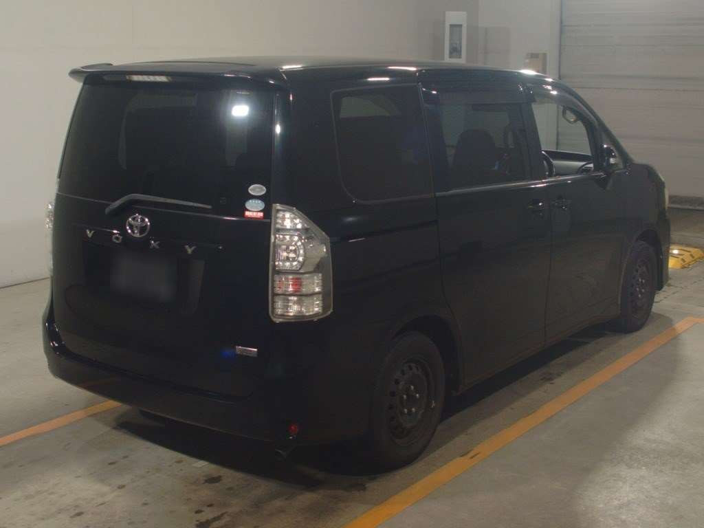 2010 Toyota Voxy ZRR70G[1]