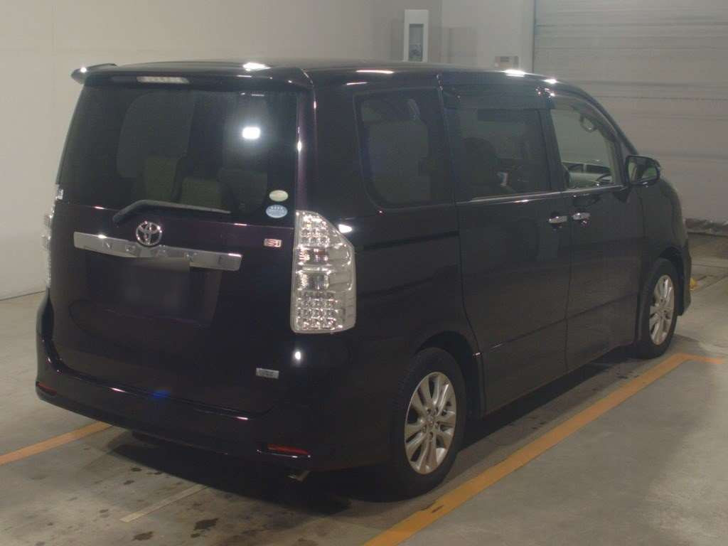 2012 Toyota Noah ZRR70W[1]