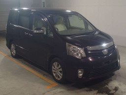 2012 Toyota Noah