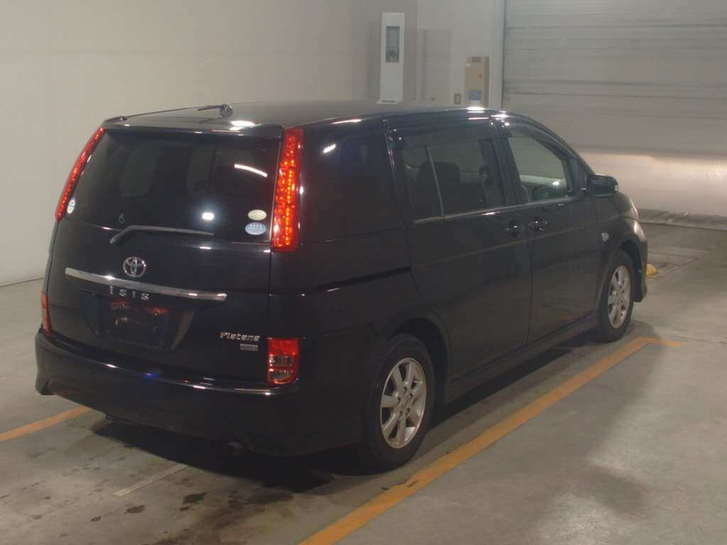 2010 Toyota Isis ZGM10W[1]