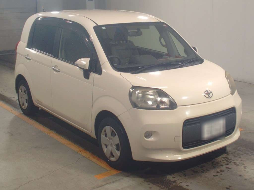 2012 Toyota Porte NSP140[2]