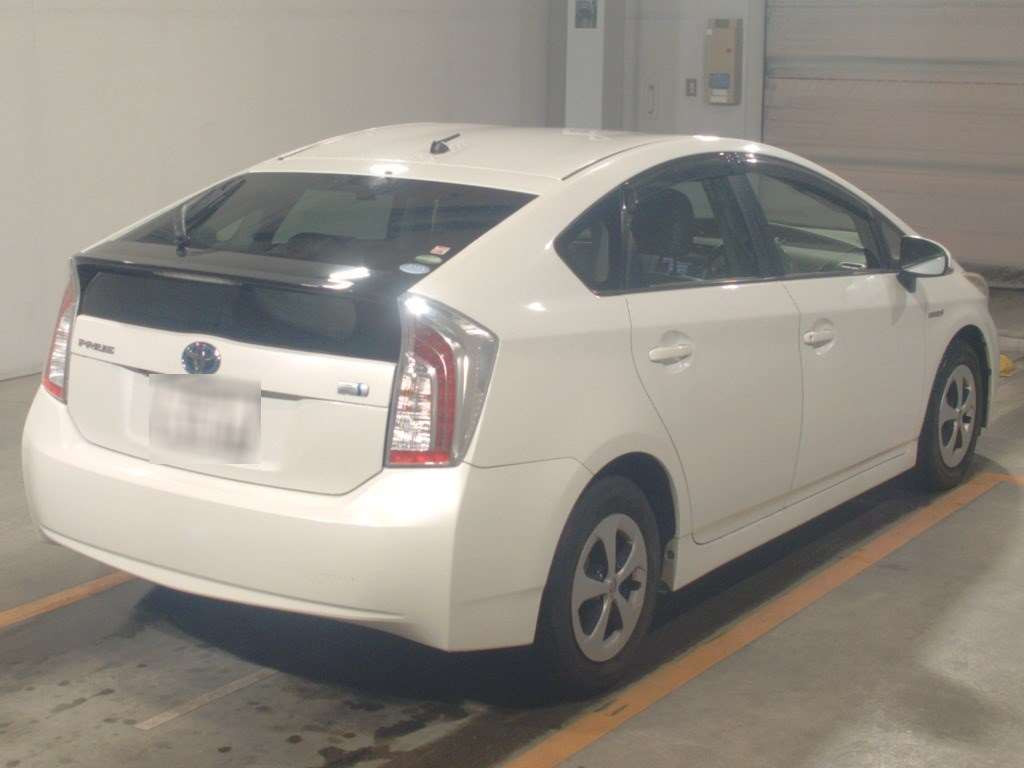 2013 Toyota Prius ZVW30[1]