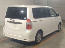 2008 Toyota Noah