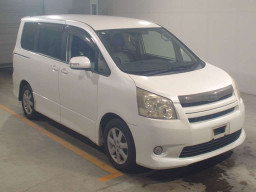 2008 Toyota Noah