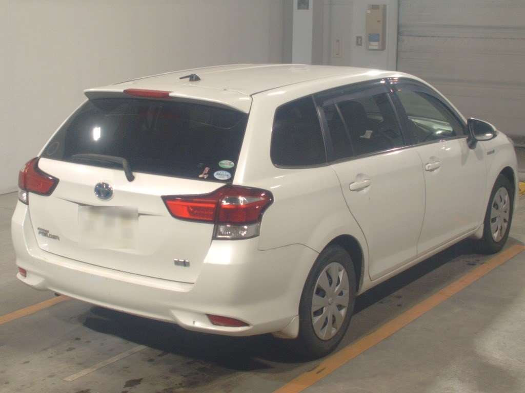 2015 Toyota Corolla Fielder NKE165G[1]