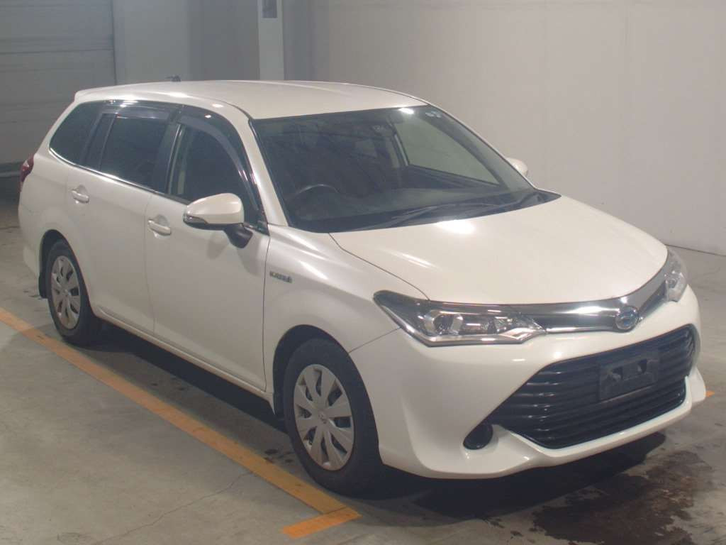 2015 Toyota Corolla Fielder NKE165G[2]