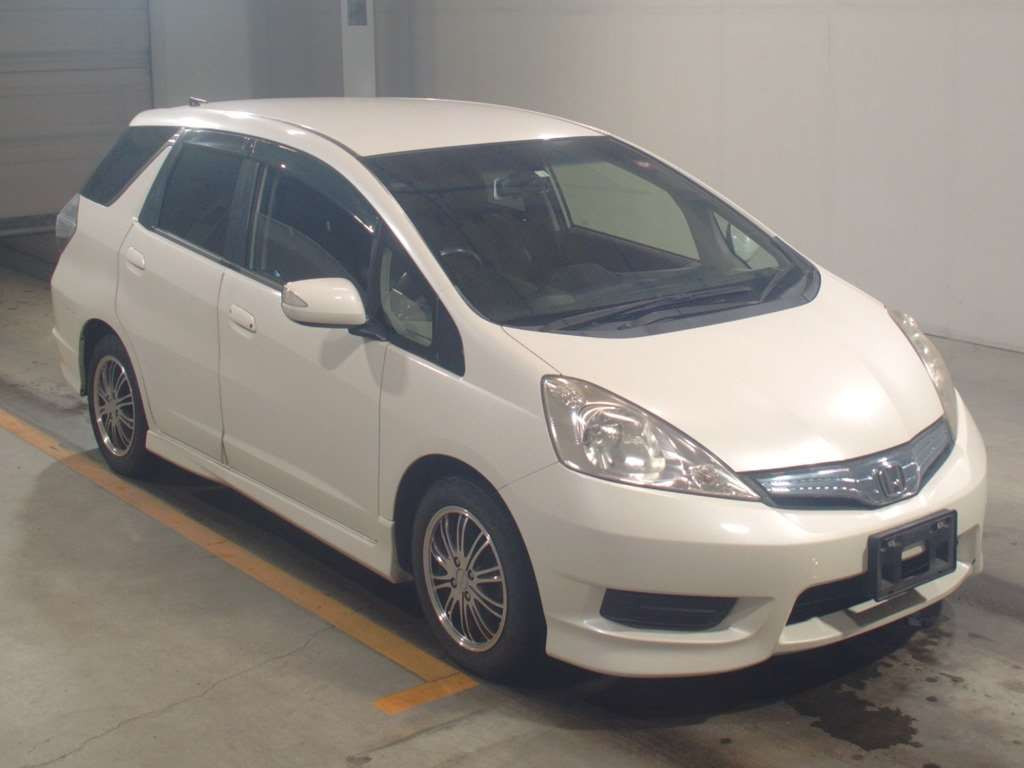 2012 Honda Fit Shuttle Hybrid GP2[2]