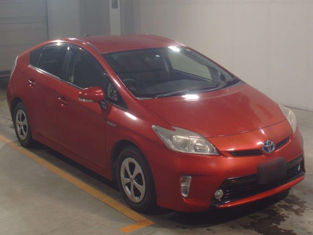 2012 Toyota Prius ZVW30[2]