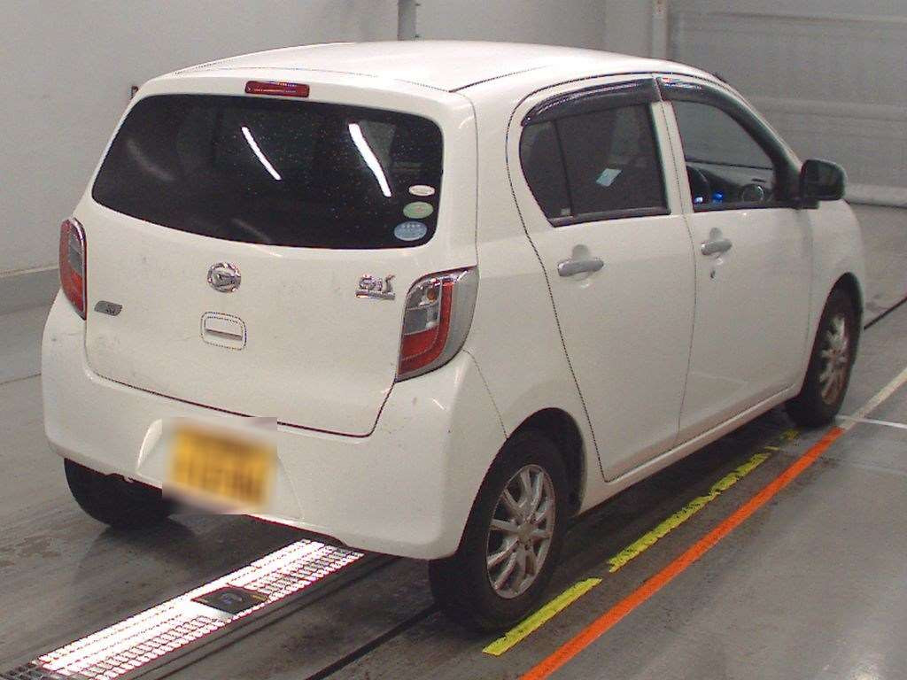 2012 Daihatsu Mira es LA300S[1]