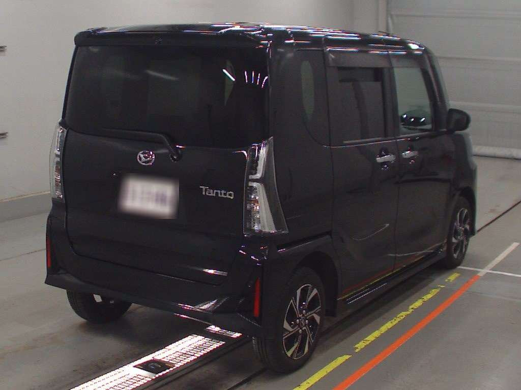 2022 Daihatsu Tanto Custom LA660S[1]