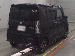 2022 Daihatsu Tanto Custom