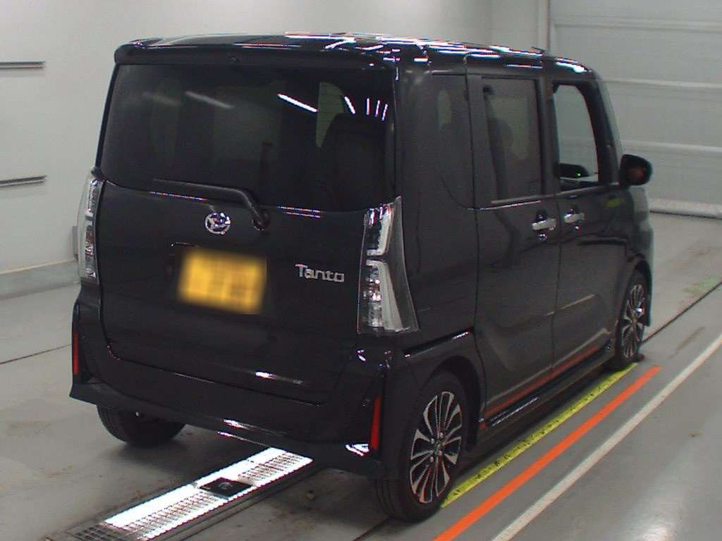 2023 Daihatsu Tanto Custom LA650S[1]