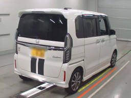 2022 Honda N-BOX CUSTOM